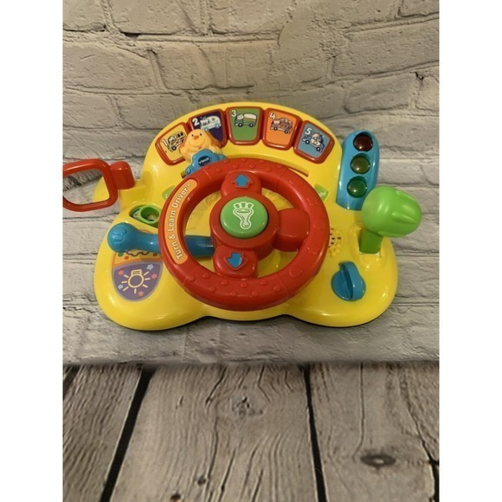 Vtech Turn and Learn Driver-Yellow-Red-Blue-Green. Great condition! hours of fun